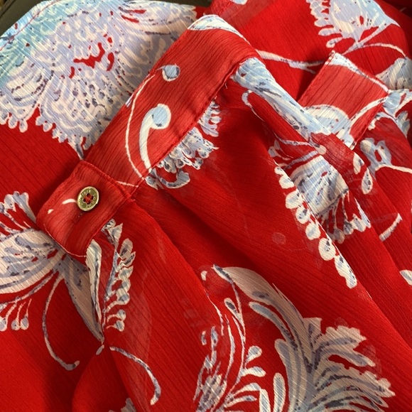 Tommy Hilfiger Sheer Red Floral Blouse Size Large - Picture 9 of 9